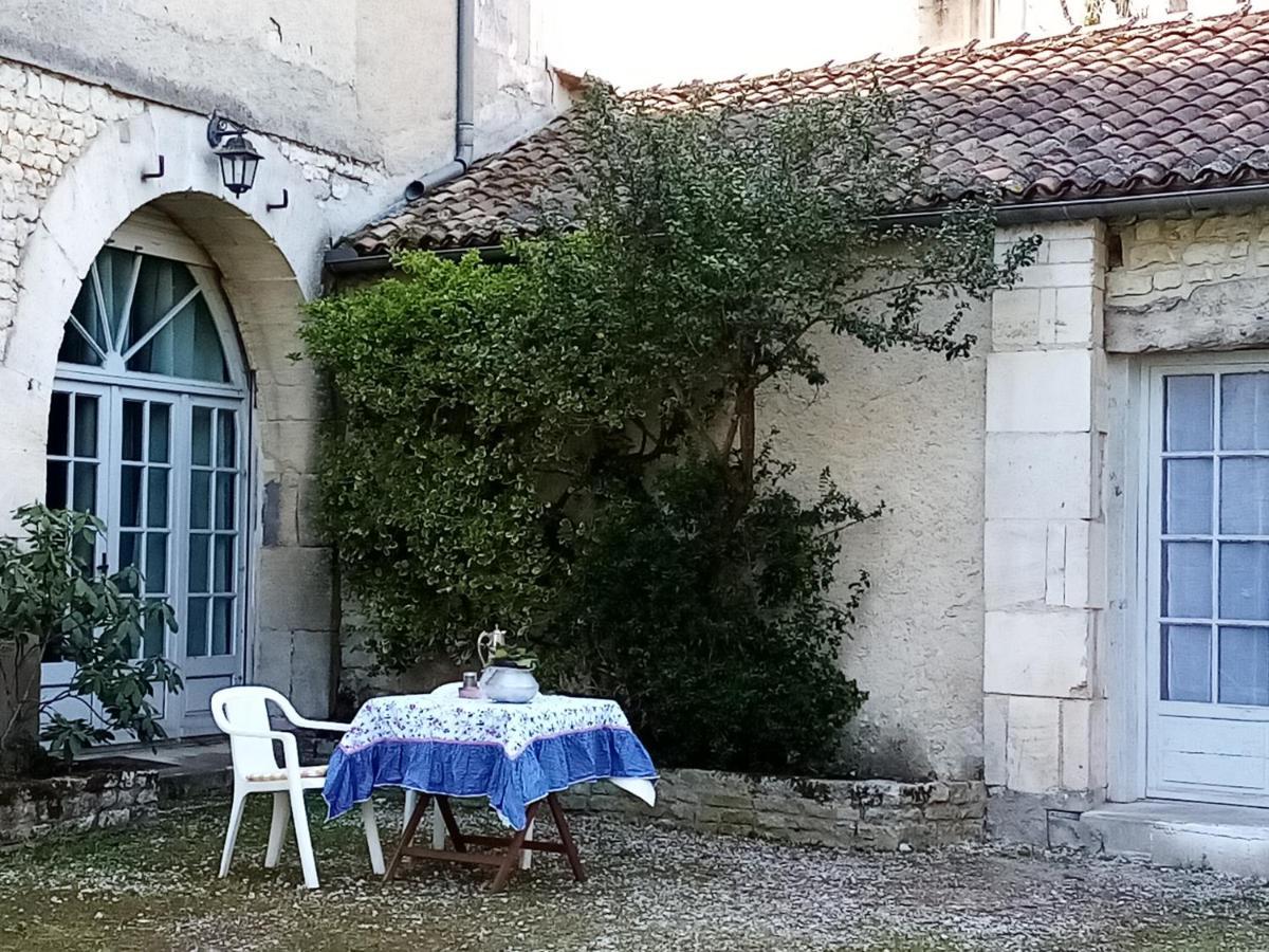 Domaine De Pladuc Bed and Breakfast Lachaise Exteriör bild