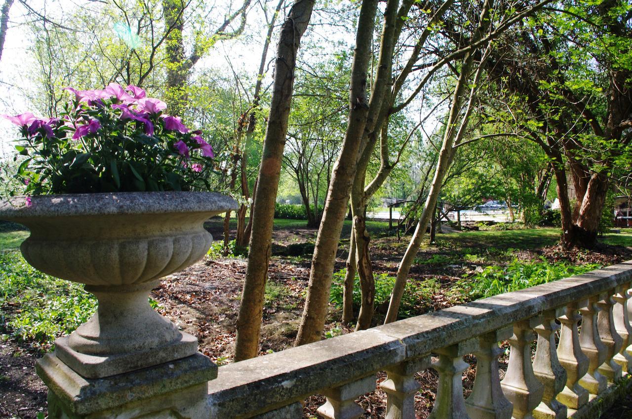 Domaine De Pladuc Bed and Breakfast Lachaise Exteriör bild